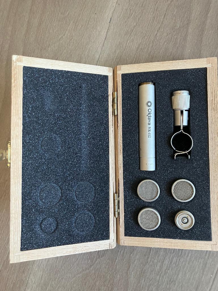 Oktava MK012, Musique & Instruments, Microphones, Enlèvement ou Envoi, Comme neuf, Micro studio