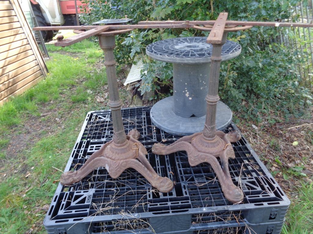 Zware gietijzer tafelpoot, Tuin en Terras, Ophalen, Gebruikt