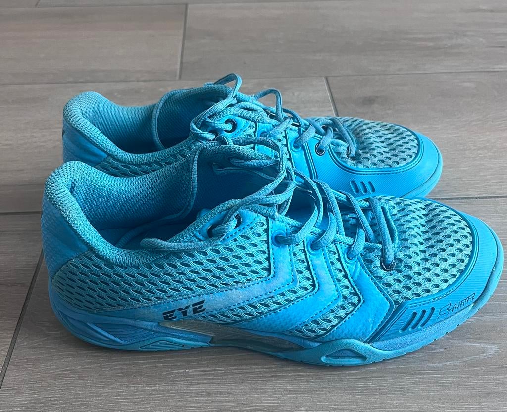 Squashschoenen maat 43 te koop., Sports & Fitness, Squash, Enlèvement, Comme neuf