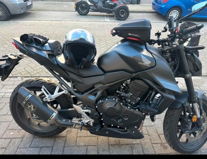 Honda CB750 Hornet 2025  Option complète  GARANTIE DE 5 ans!, Motos, Motos | Honda, Particulier, Naked bike, plus de 35 kW, 2 cylindres