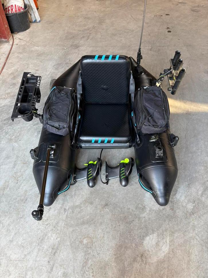 Float plus 2 set, Sports nautiques & Bateaux, Pêche à la ligne | Poissons prédateurs, Comme neuf, Enlèvement