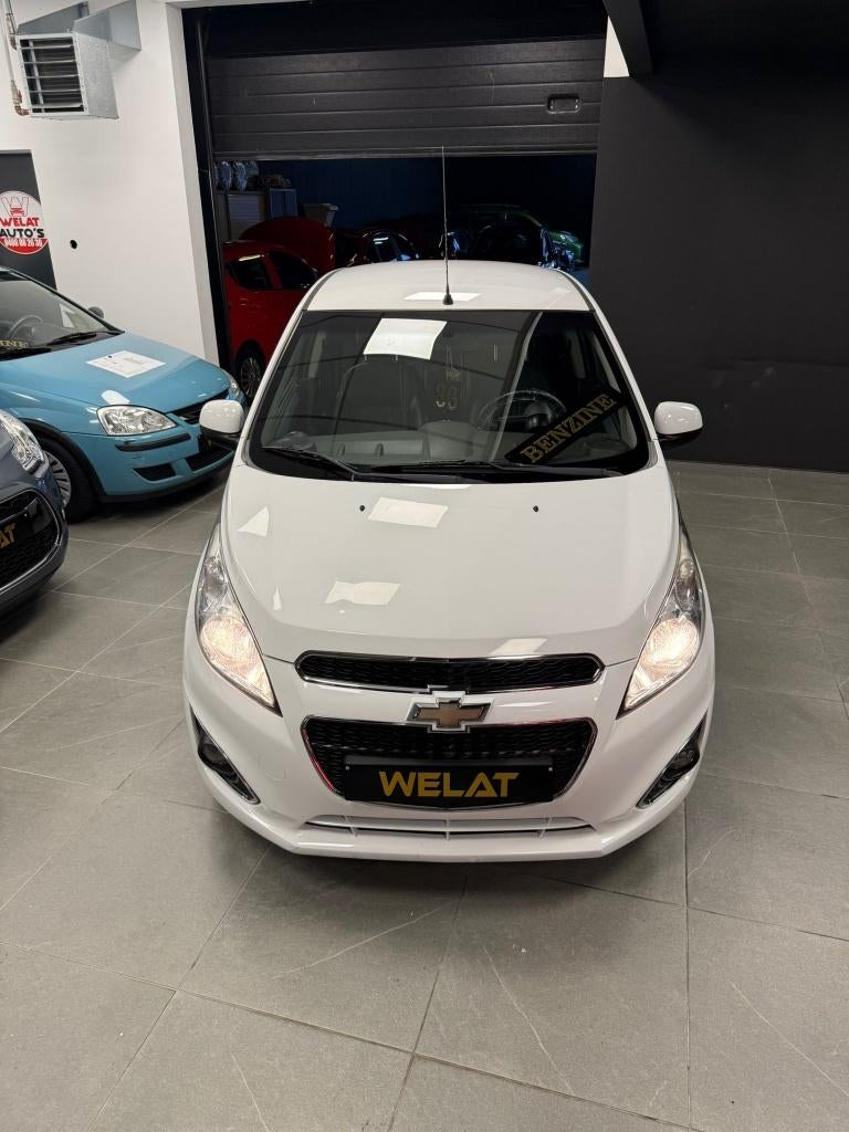 CHEVROLET SPARK 2014 BENZINE /AIRCO /TOP STAAT, Auto's, Chevrolet, Bluetooth, Euro 5, Zwart, Wit