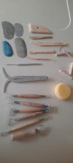 Klei, keramiek gereedschap voor pottendraaien, Ophalen