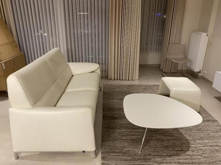 Leolux 2,5 zit (bank met poef), Huis en Inrichting, Zetels | Zetels, Zo goed als nieuw, Rechte bank, Driepersoons, 150 tot 200 cm