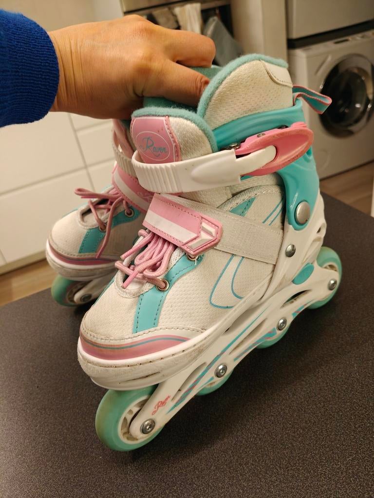 Rollerblades kind maat 30-33, Sports & Fitness, Patins à roulettes alignées, Rollers 4 roues en ligne, Réglable, Enlèvement, Utilisé