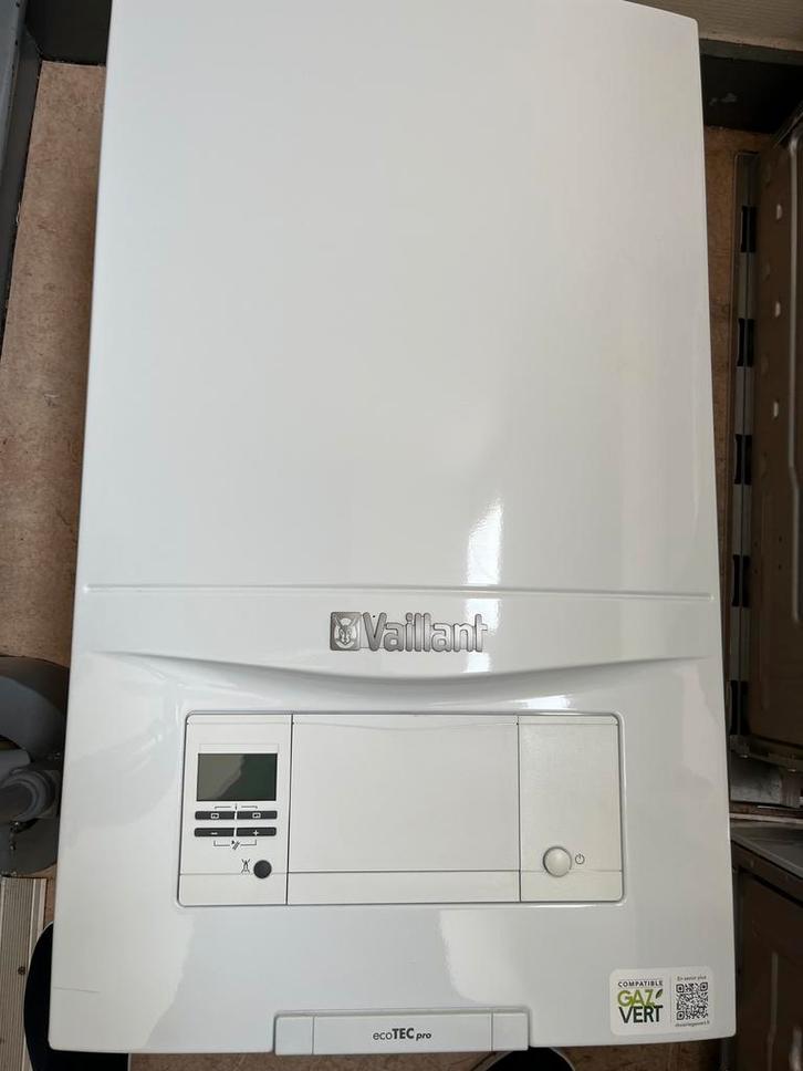 Chaudière à condensation ecoTEC pro, Bricolage & Construction, Chauffe-eau & Boilers, Comme neuf, Enlèvement