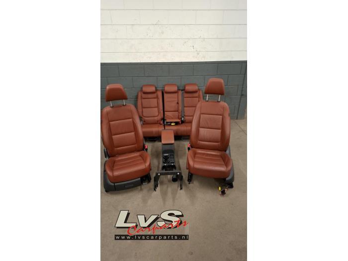 Kit revêtement (complet) d'un Volkswagen Tiguan, Volkswagen, -, 3 mois de garantie, Utilisé