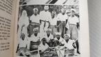 Belgische priesters vermoord in Kongolo Katanga Congo boek, Boeken, Verzenden, 20e eeuw of later, Gelezen