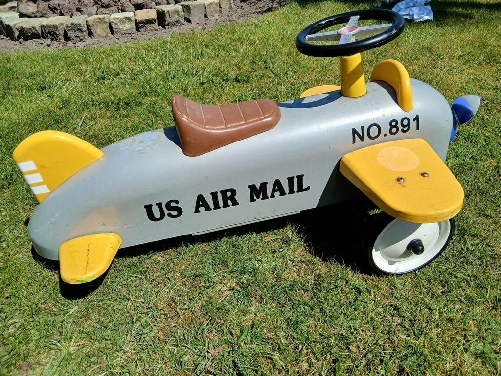 Loopauto , trapauto , metalen vliegtuigje, Ophalen