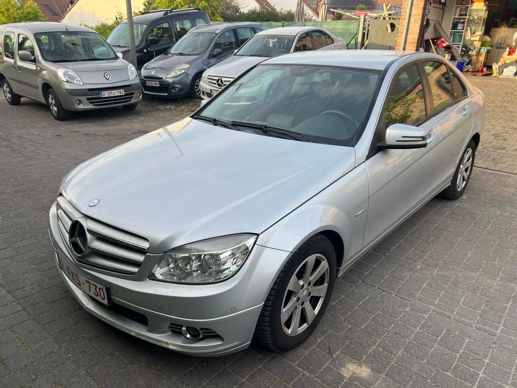 1,6i benzineautomaat benzine, Auto's, Automaat, Stof, Zwart, 4 cilinders