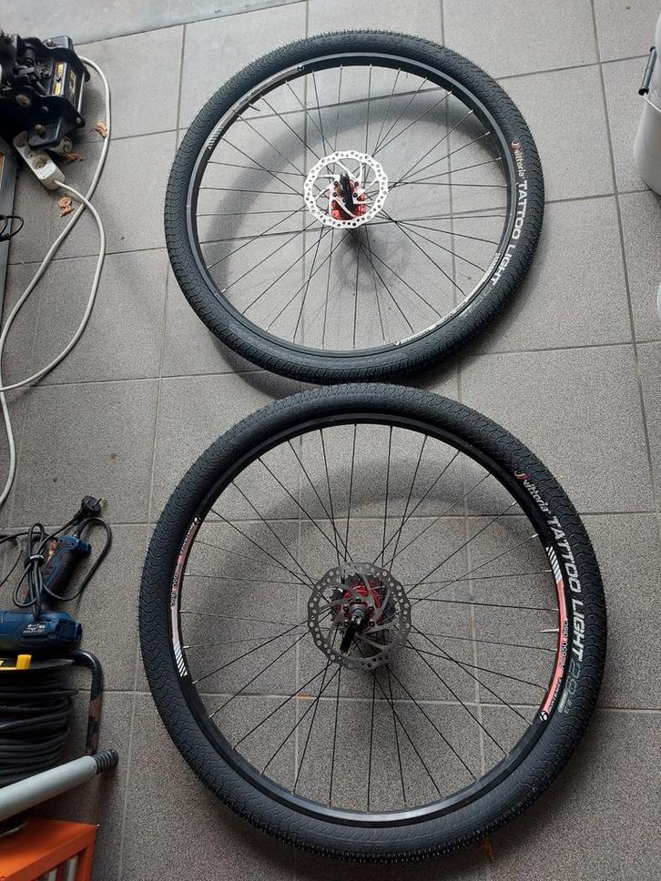 Fietswiel set bontrager, Fietsen en Brommers, Fietsonderdelen, Zo goed als nieuw, Mountainbike, Wiel, Ophalen