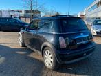 Mini Cooper met keuring verkoop en garantie, Auto's, Mini, Zwart, 4 cilinders, Leder en Stof, Bedrijf