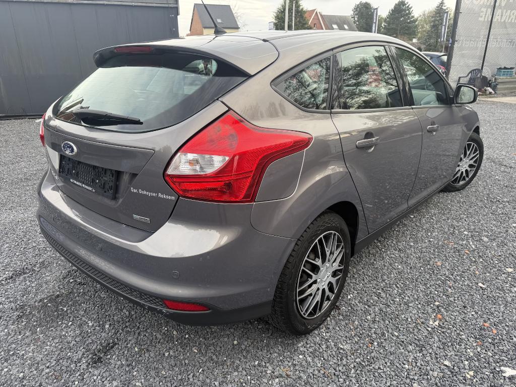 Ford Focus 1.0i, 2012, 119.000km, Airco, Pdc + 12m Garantie, Auto's, Focus, Euro 5, Bruin, Onderhoudsboekje