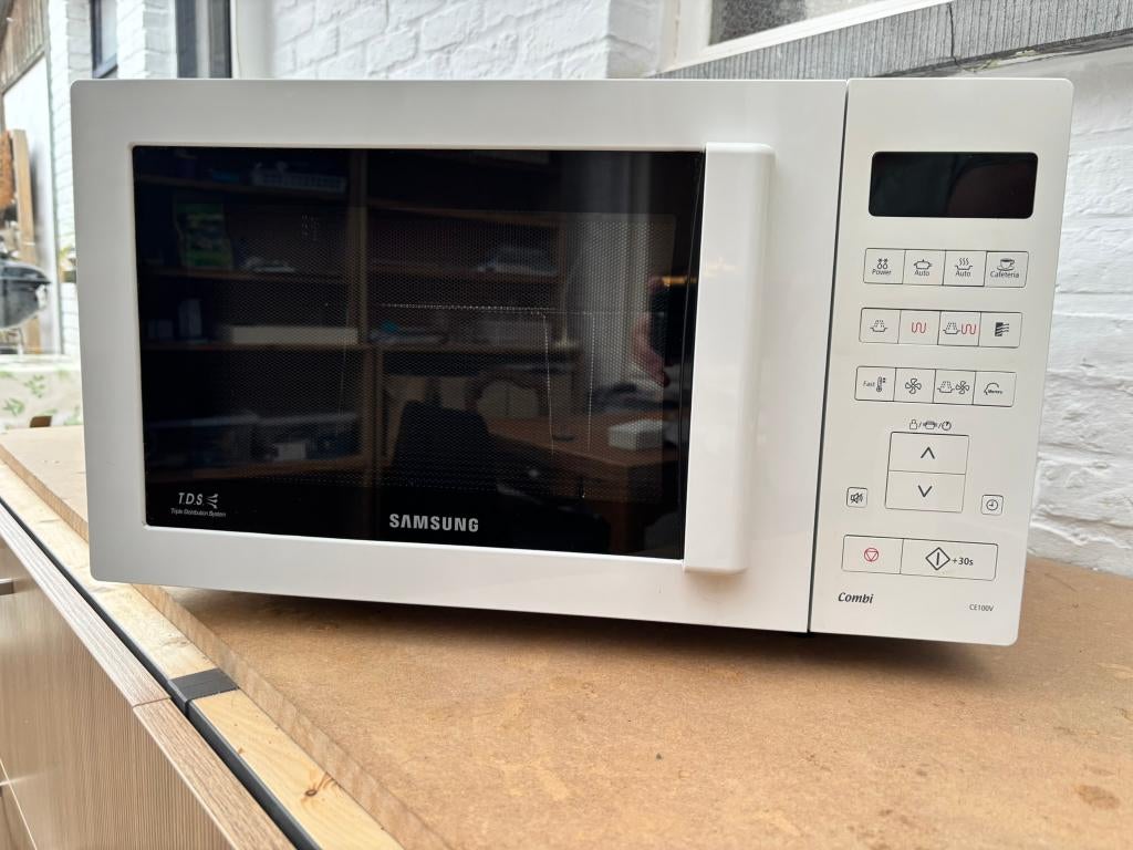 Microgolf oven combi, Elektronische apparatuur, Microgolfovens, Ophalen, Crisp, Zo goed als nieuw, Draaiplateau