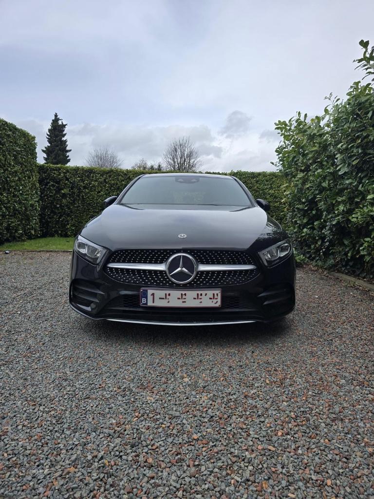 12/2018 Mercedes A180 d launch edition Amg line., Auto's, Automaat, Euro 6, Zwart, Particulier
