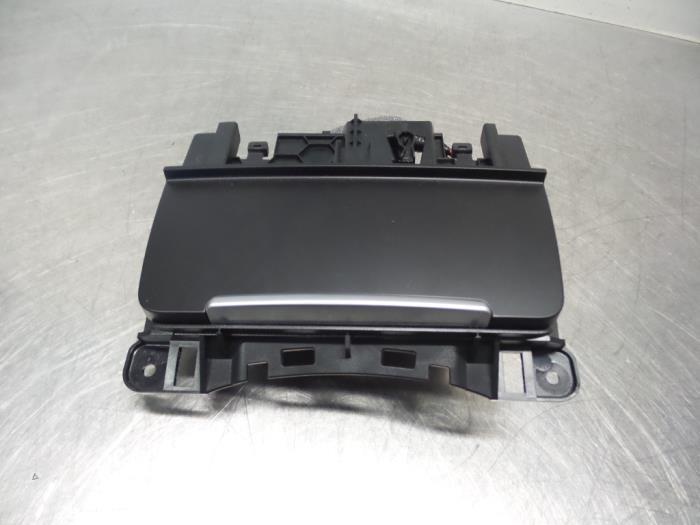 Asbak voor van een Audi Q5 (Q5 08-), Auto-onderdelen, Interieur en Bekleding, Gebruikt, 3 maanden garantie, Ophalen of Verzenden