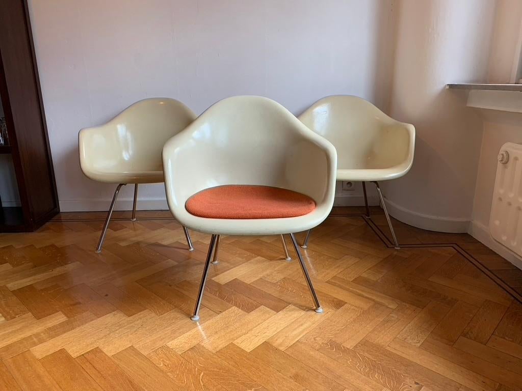 3X fauteuils DAX Eames Herman Miller, Ophalen