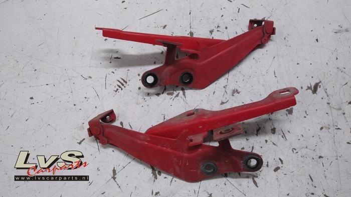 Charnière capot d'un Ford Usa Mustang, Autos : Pièces & Accessoires, Autres pièces automobiles, Pièces américaines, Utilisé, 3 mois de garantie