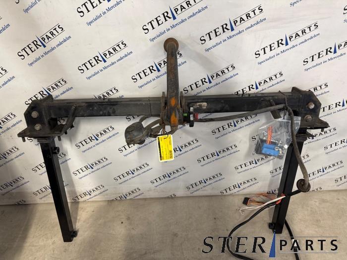 Trekhaak van een Mercedes CLS-Klasse, Gebruikt, -, Ophalen of Verzenden, -