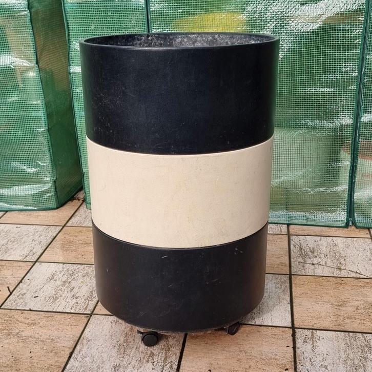 Grote dikke kunststof stapelbare bloempotten 20€/stuk, Tuin en Terras, Bloembakken en Plantenbakken, Kunststof, Binnen, Balkon