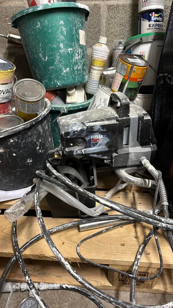 Spuit machine HBM, Ophalen, Zo goed als nieuw, Verf
