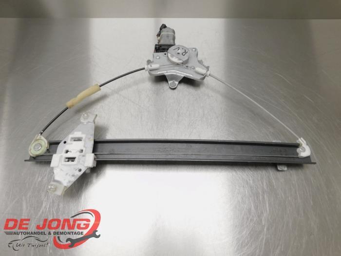Ruitmechaniek 4Deurs rechts-voor van een Ssang Yong Rexton, Auto-onderdelen, Ruiten en Toebehoren, Ssangyong, Gebruikt, 3 maanden garantie
