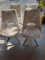4 witte stoelen, Ophalen, Zo goed als nieuw, Stof