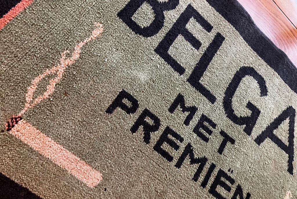 BELGA TAPIJT, Ophalen of Verzenden, Zo goed als nieuw, Reclamebord