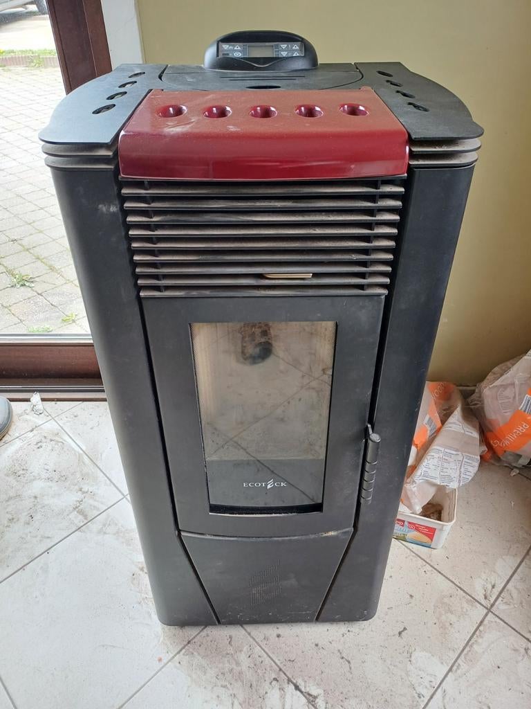 Pellets kachel, Enlèvement