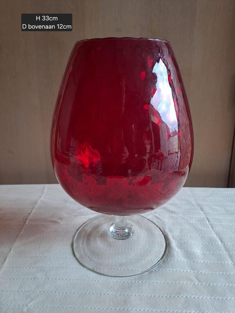 Empoli rode vaas op voet, Enlèvement