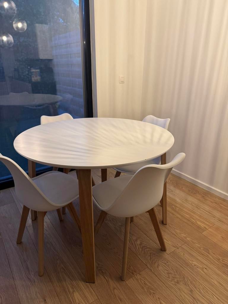 Salle a manger, Ophalen, Nieuw, Vier personen, Rond