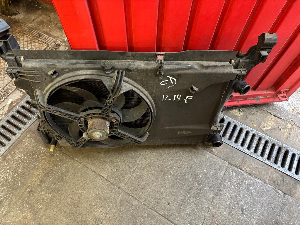 RADIATEUR OPEL CORSA D 1200 ESSENCE EURO 4, Autos : Pièces & Accessoires, Autres pièces automobiles, Opel, Utilisé, Enlèvement