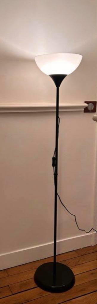 Superbe lampadaire led noir en bon état de fonction 175cm, Maison & Meubles, Lampes | Lampadaires, Comme neuf, Enlèvement
