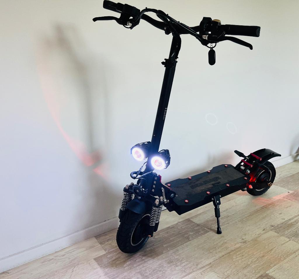 Trottinette Électrique Dual Motor (2000W) – État Neuf !, Fietsen en Brommers, Scooters | Overige merken, Elektrisch, Ophalen