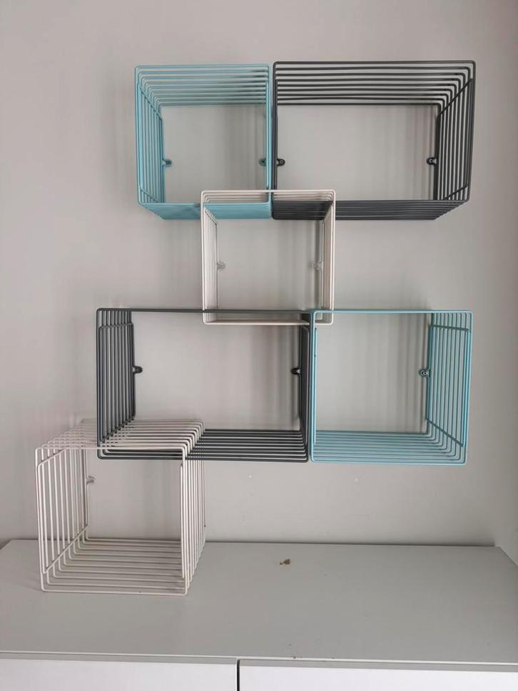 Support mural Done by Deer, Maison & Meubles, Accessoires pour la Maison | Étagères murales & Rayons de bibliothèque, Comme neuf