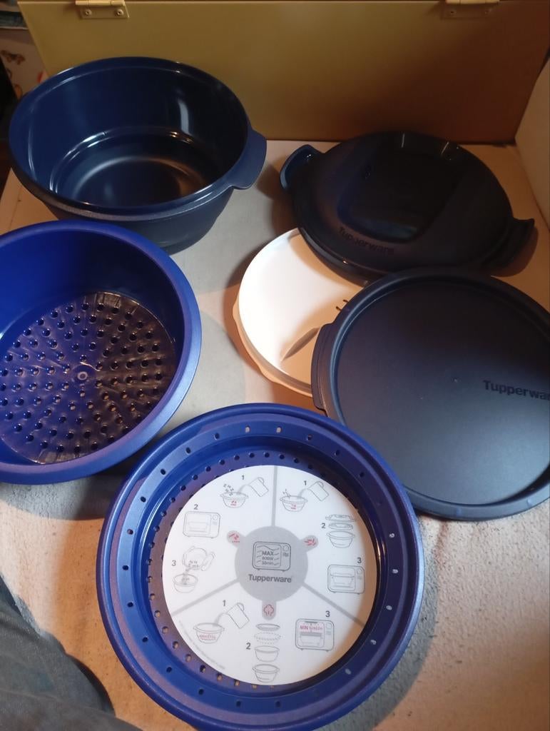 LOT 4 sets TUPPERWARE/NEUF - Valeur 480€, Bleu