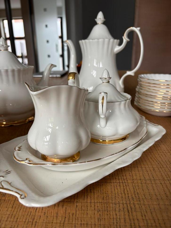 Royal Albert thee & koffie servies, 12 delig, Antiek en Kunst, Antiek | Servies los, Ophalen