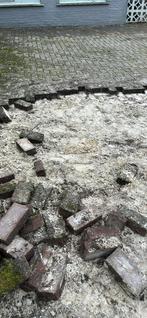 Gratis op te halen: 20 m2 klinkers (reeds uitgebroken), Tuin en Terras, Grind, Keien en Split, Ophalen, Zo goed als nieuw