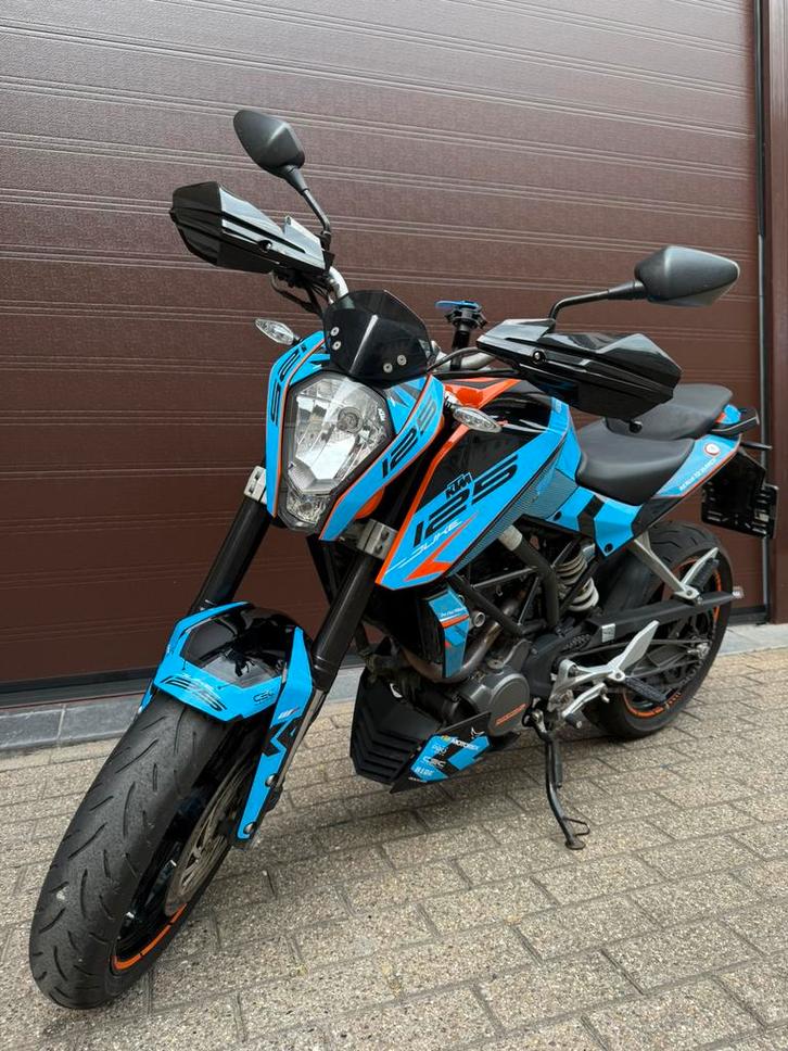 Ktm duke 125, Motoren, Motoren | KTM, Particulier, Naked bike, 11 kW of minder, ABS, LED Verlichting, Sportuitlaat, Ophalen