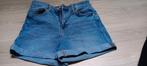 Short h&m maat 38, Kleding | Dames, Spijkerbroeken en Jeans, Ophalen of Verzenden, Zo goed als nieuw