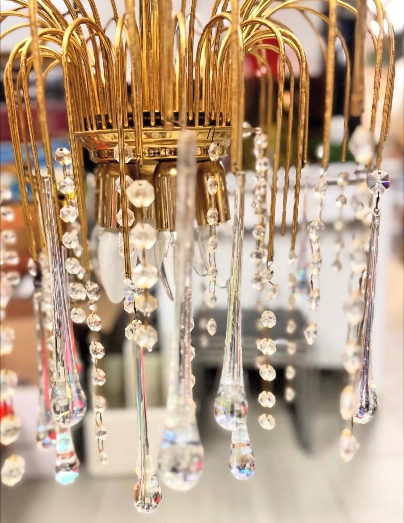 Extra grote Teardrop kroonluchter met glazen pegels, Antiek en Kunst, Antiek | Verlichting, Ophalen