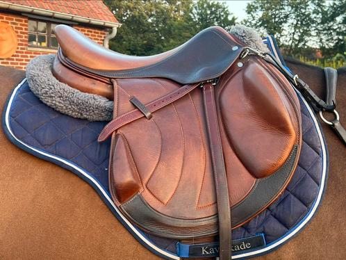 Springzadel Antares 17,5, Animaux & Accessoires, Chevaux & Poneys | Selles, Dressage, Enlèvement ou Envoi