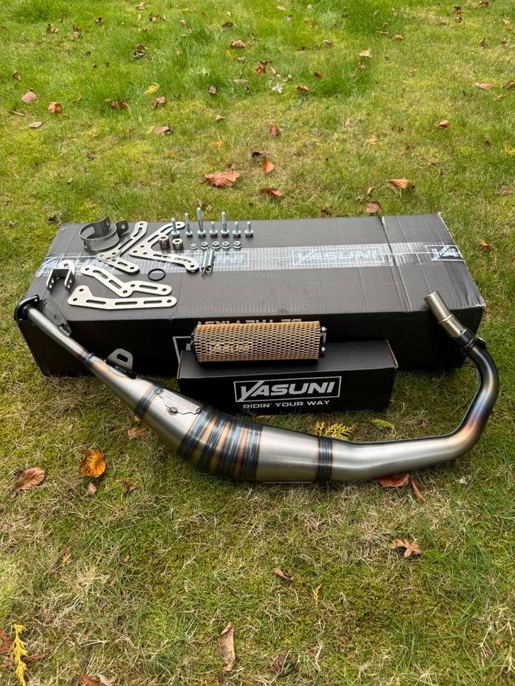 Yasuni r1 max, Fietsen en Brommers, Brommeronderdelen | Algemeen, Zo goed als nieuw, Uitlaat, Ophalen