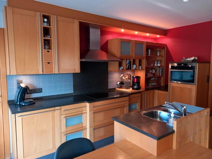 Keuken in kersenhout met granieten blad., Maison & Meubles, Cuisine | Cuisines complètes, Comme neuf, Cuisine d'angle, Brun, Granit ou Pierre