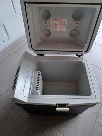 Koelbox voor auto beschikbaar voor biedingen