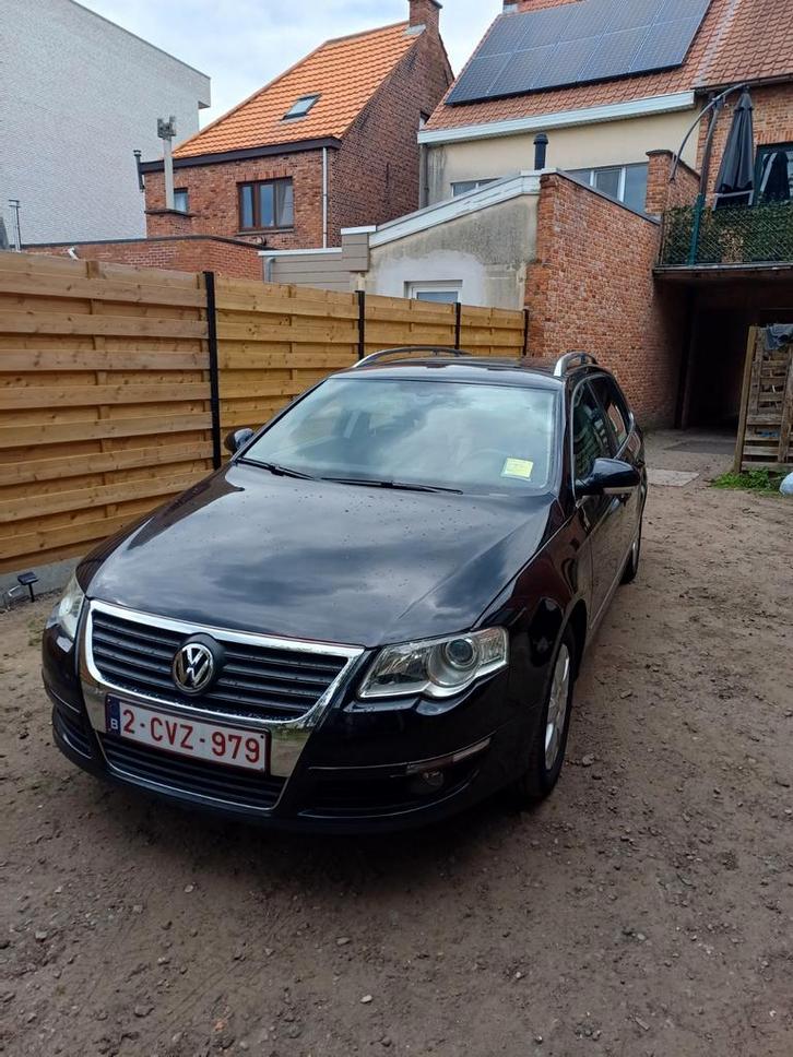 Volkswagen Passat 2010 – Automaat / Benzine
Slechts 135.000, Auto's, Volkswagen, Particulier, Passat, ABS, Achteruitrijcamera