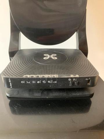 Proximus-modem met DSL-filteraansluiting beschikbaar voor biedingen