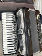 Accordeon Giulietti, Muziek en Instrumenten, Accordeons, Overige merken, Overige formaten, Zo goed als nieuw, Met riemen