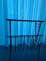 Krantenbak, Enlèvement