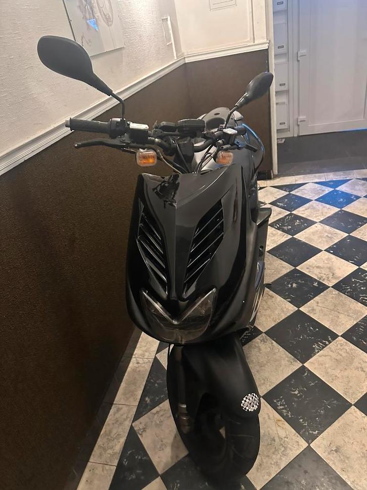 Mbk nitro naked 2012, Fietsen en Brommers, Scooters | Piaggio, Zo goed als nieuw, Ophalen